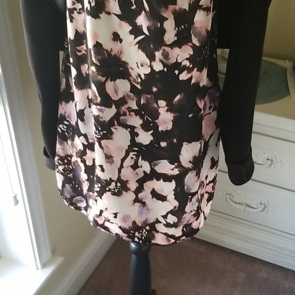 Top - Picture 3 of 5